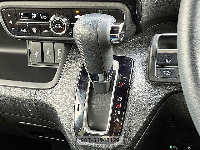 Honda N BOX CUSTOM 2023-01 7562531-19