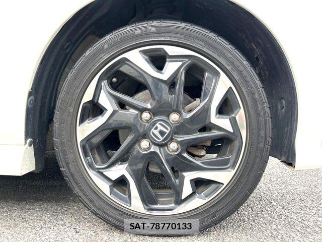 Honda N BOX CUSTOM 2019-03 7562551-12