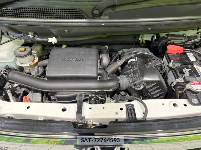 Honda N BOX CUSTOM 2022-06 7562538-17