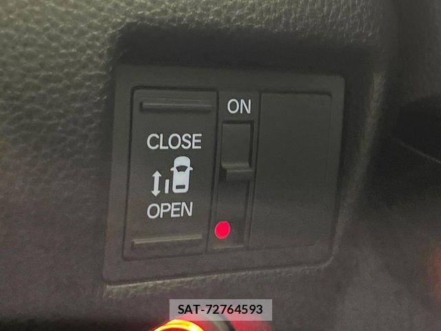 Honda N BOX CUSTOM 2022-06 7562538-4