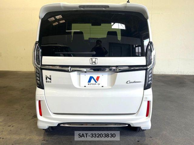 Honda N BOX CUSTOM 2019-06 7562544-16