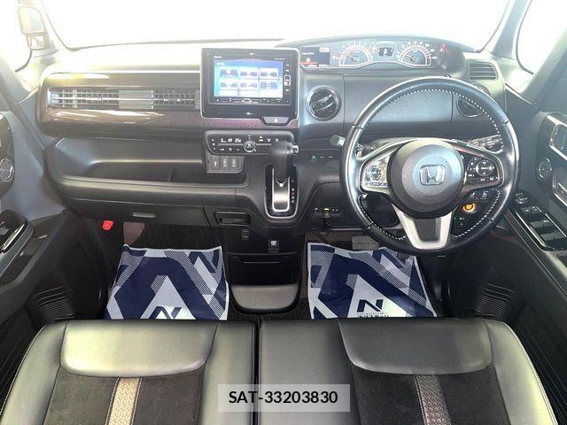 Honda N BOX CUSTOM 2019-06 7562544-1