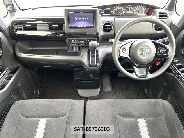 Honda N BOX CUSTOM 2021-11 7562540-1