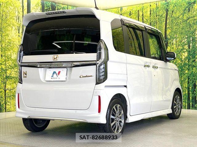 Honda N BOX CUSTOM 2023-12 7562535-16