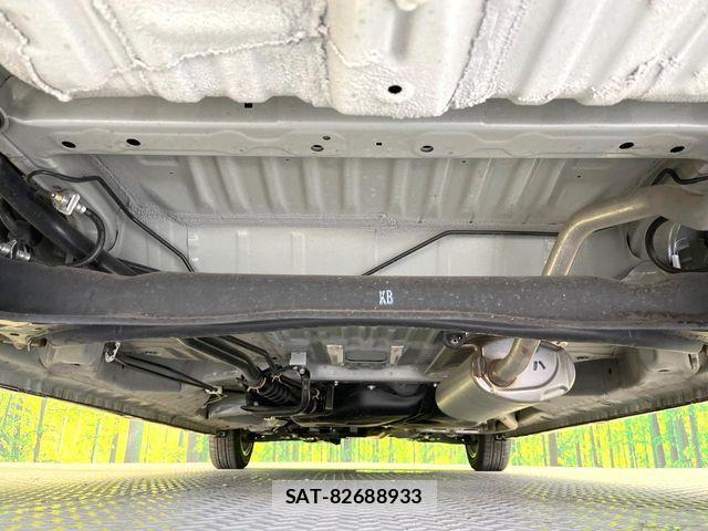 Honda N BOX CUSTOM 2023-12 7562535-18