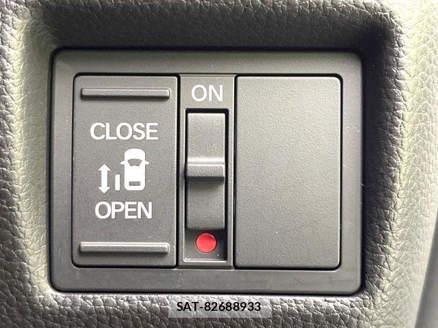 Honda N BOX CUSTOM 2023-12 7562535-5