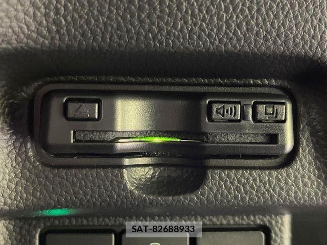 Honda N BOX CUSTOM 2023-12 7562535-6