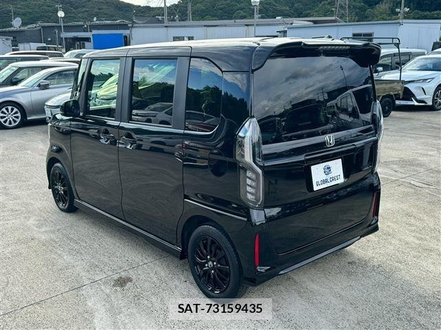 Honda N BOX CUSTOM 2023-03 7562533-12
