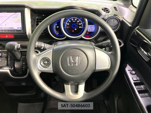 Honda N BOX CUSTOM 2015-08 7562558-10