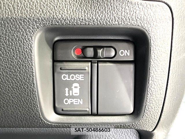 Honda N BOX CUSTOM 2015-08 7562558-4