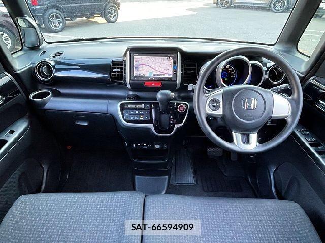 Honda N BOX CUSTOM 2017-03 7562550-1