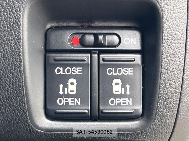 Honda N BOX CUSTOM 2017-07 7562555-4