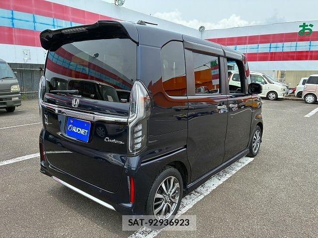 Honda N BOX CUSTOM 2022-02 7562553-1