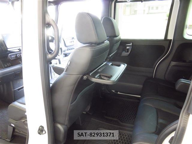 Honda N BOX CUSTOM 2023-09 7618588-13