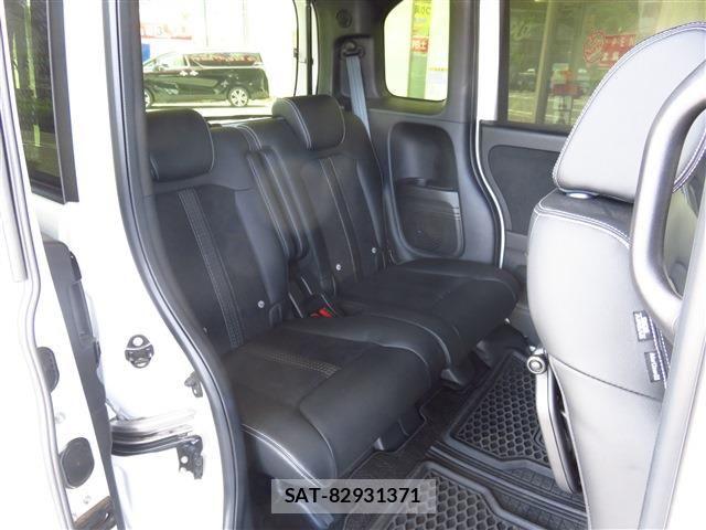 Honda N BOX CUSTOM 2023-09 7618588-14