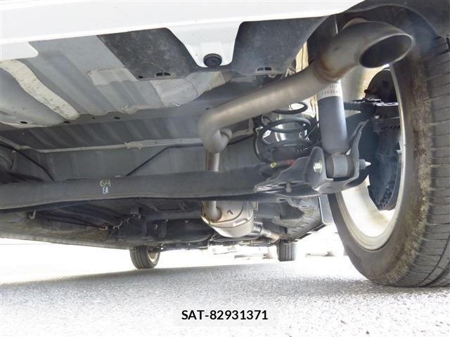 Honda N BOX CUSTOM 2023-09 7618588-17