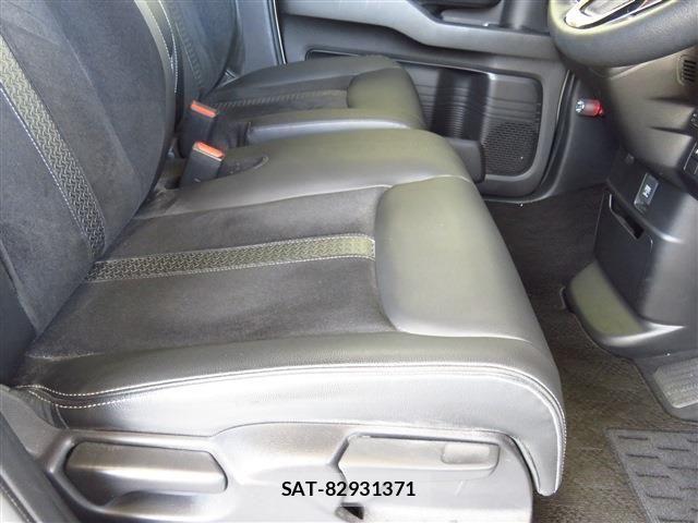 Honda N BOX CUSTOM 2023-09 7618588-7