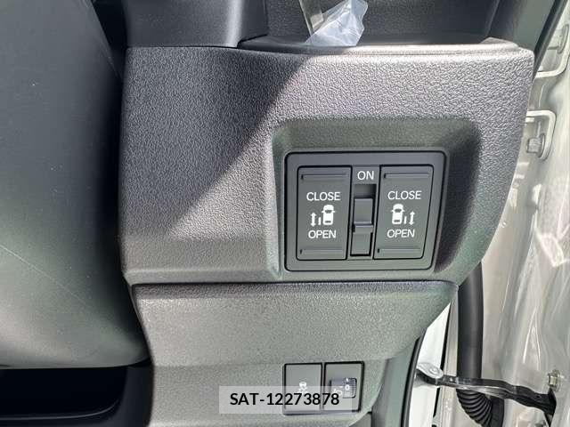 Honda N BOX CUSTOM 2026-01 7618567-17