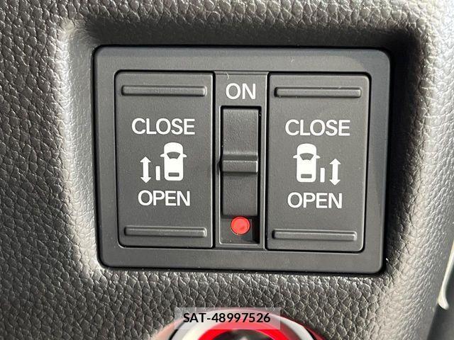 Honda N BOX CUSTOM 2023-01 7618614-5