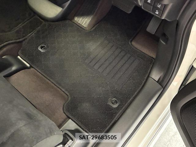 Honda N BOX CUSTOM 2019-09 7618636-11