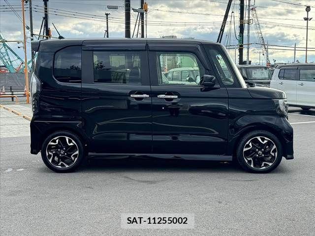 Honda N BOX CUSTOM 2019-01 7618637-11