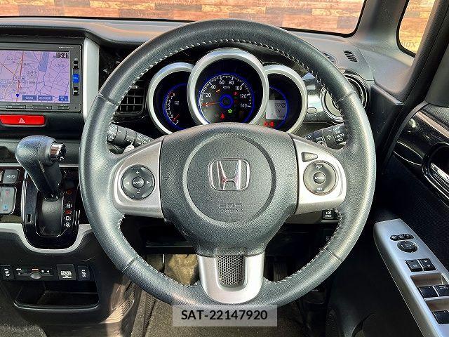 Honda N BOX CUSTOM 2017-06 7618666-13
