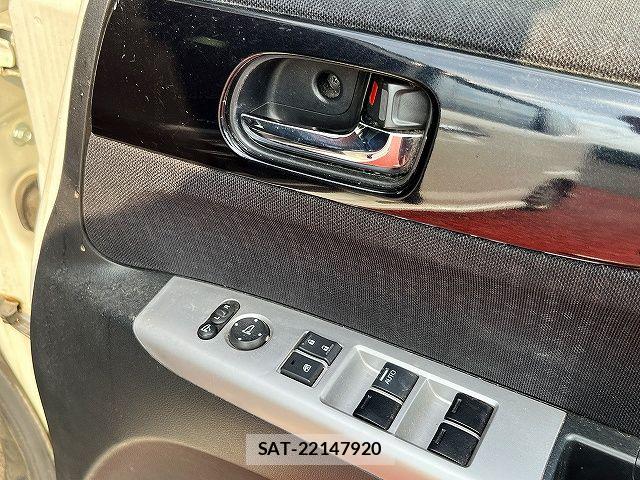 Honda N BOX CUSTOM 2017-06 7618666-24