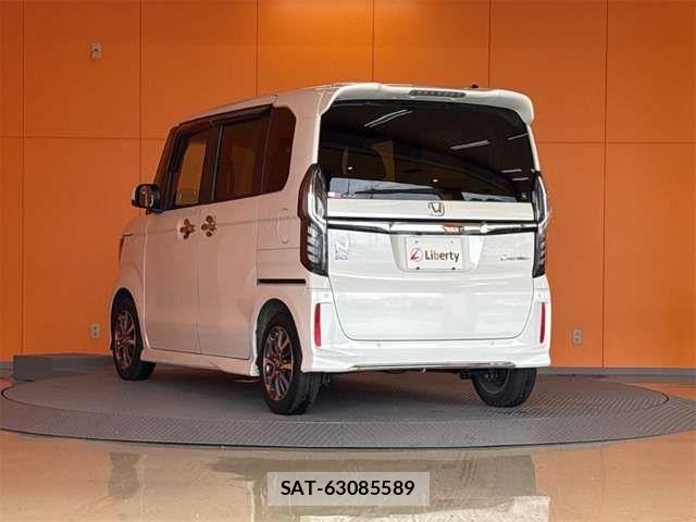 Honda N BOX CUSTOM 2023-04 7618611-9