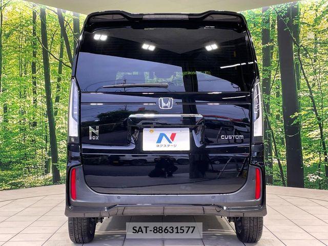 Honda N BOX CUSTOM 2023-11 7618569-14