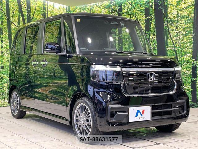 Honda N BOX CUSTOM 2023-11 7618569-15