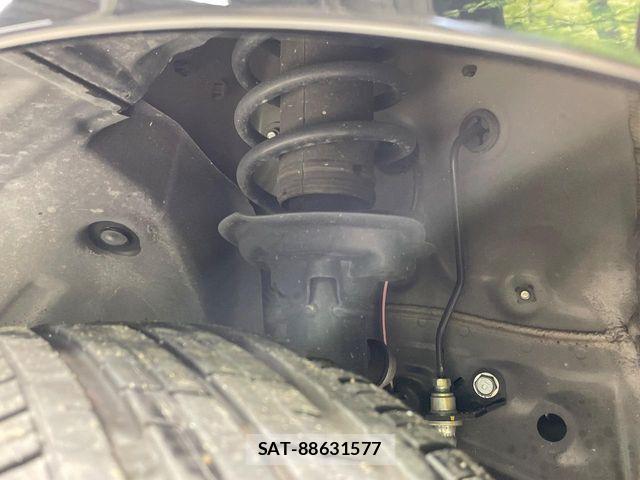 Honda N BOX CUSTOM 2023-11 7618569-19