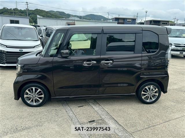 Honda N BOX CUSTOM 2022-01 7618615-11