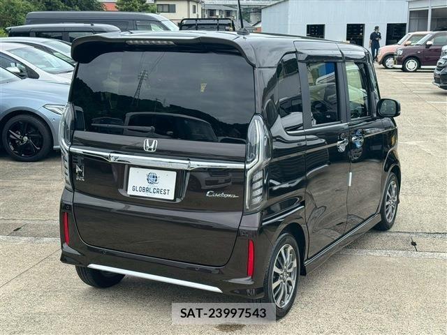 Honda N BOX CUSTOM 2022-01 7618615-14