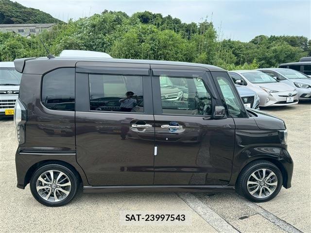 Honda N BOX CUSTOM 2022-01 7618615-15