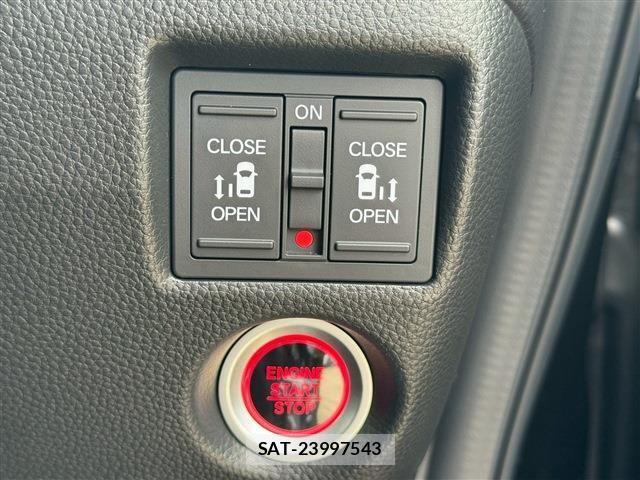 Honda N BOX CUSTOM 2022-01 7618615-19