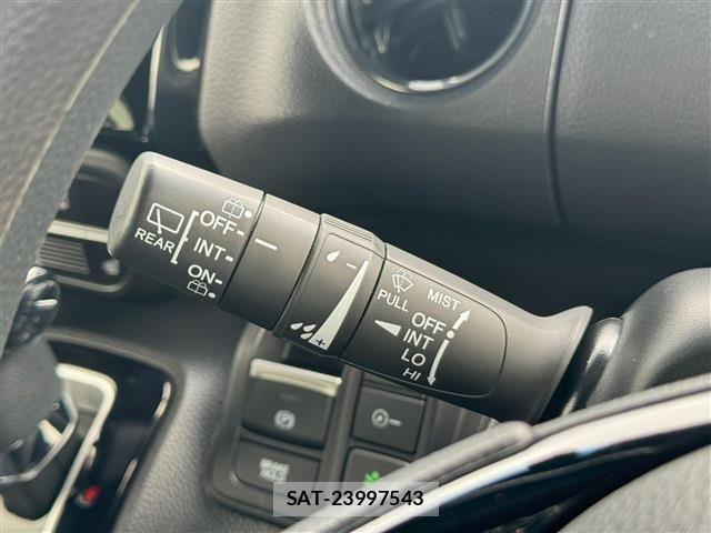 Honda N BOX CUSTOM 2022-01 7618615-29