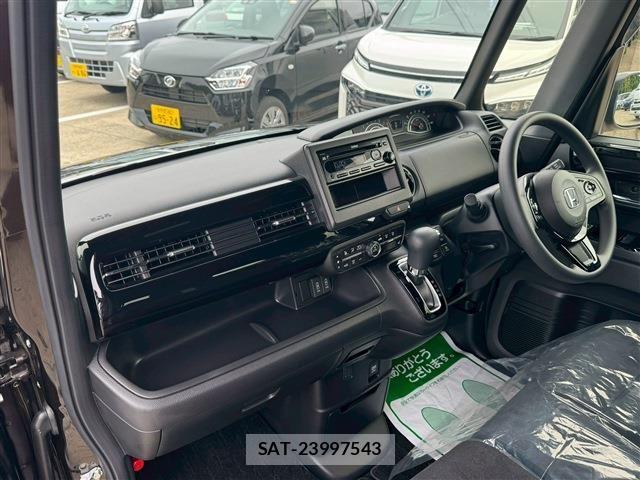 Honda N BOX CUSTOM 2022-01 7618615-3