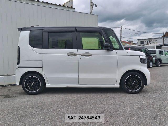 Honda N BOX CUSTOM 2024-02 7618565-17