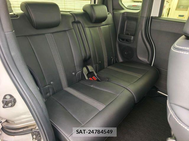 Honda N BOX CUSTOM 2024-02 7618565-4