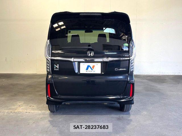Honda N BOX CUSTOM 2019-05 7618657-16