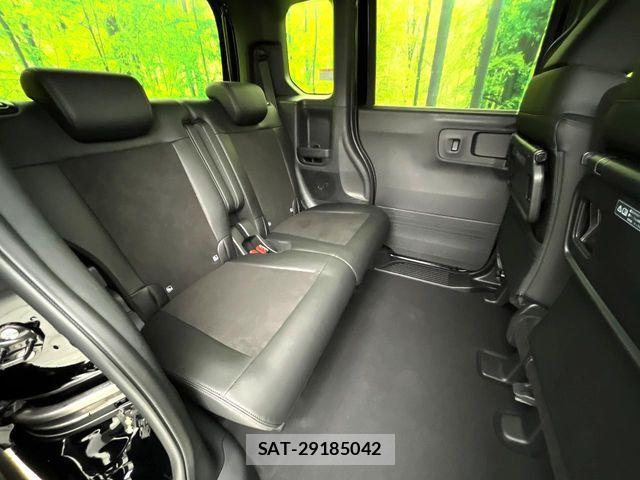 Honda N BOX CUSTOM 2026-05 7618572-8