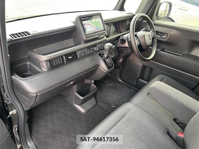 Honda N BOX CUSTOM 2024-06 7618589-17