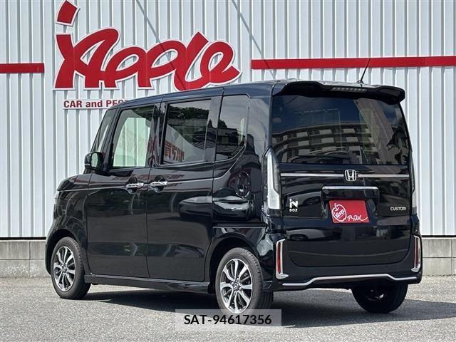 Honda N BOX CUSTOM 2024-06 7618589-1