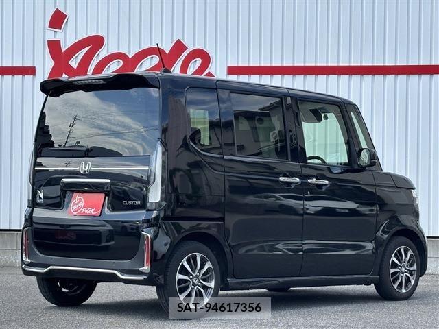 Honda N BOX CUSTOM 2024-06 7618589-2