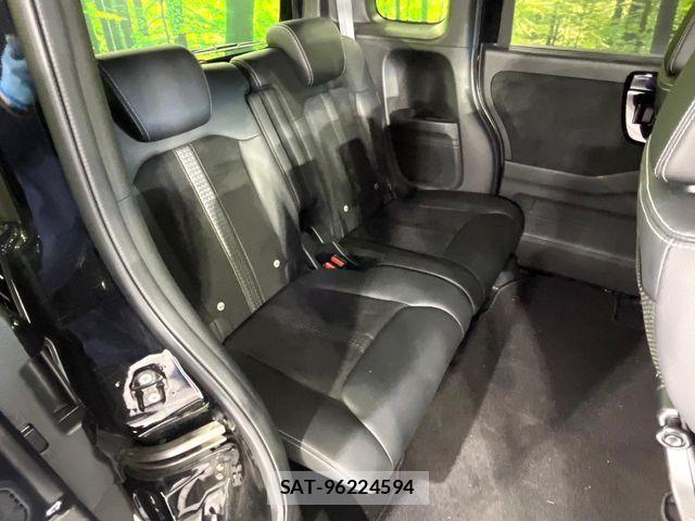 Honda N BOX CUSTOM 2023-05 7618612-8