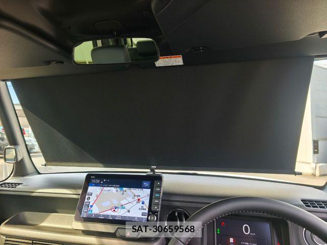 Honda N BOX CUSTOM 2024-02 7618564-15