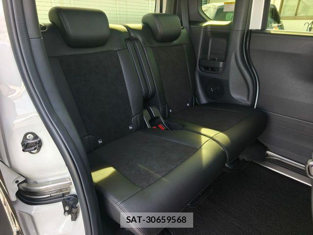 Honda N BOX CUSTOM 2024-02 7618564-4
