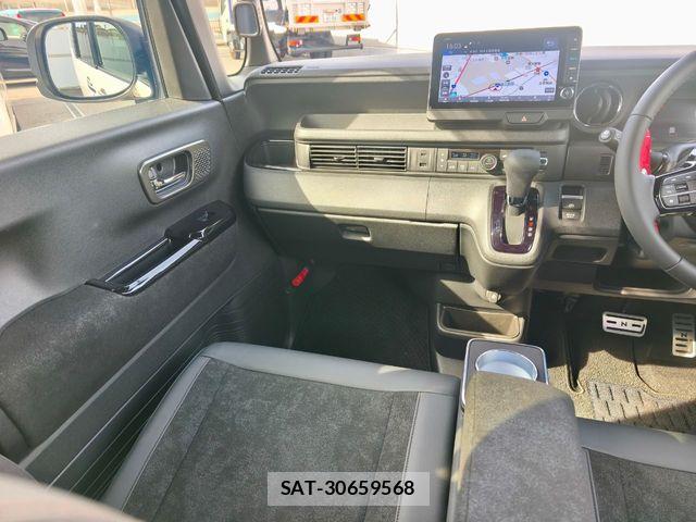 Honda N BOX CUSTOM 2024-02 7618564-8