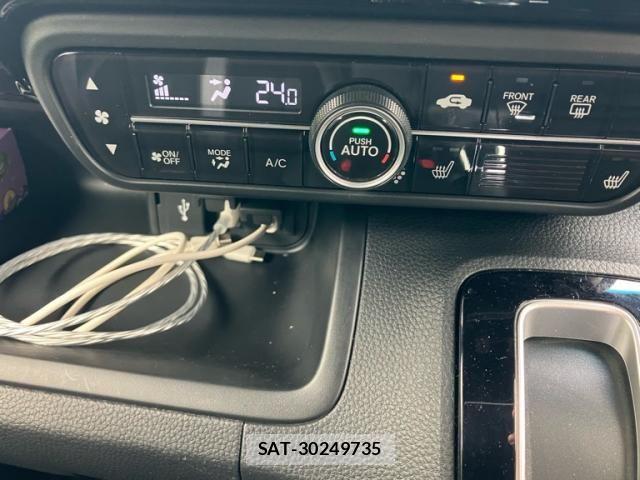 Honda N BOX CUSTOM 2023-01 7618587-24