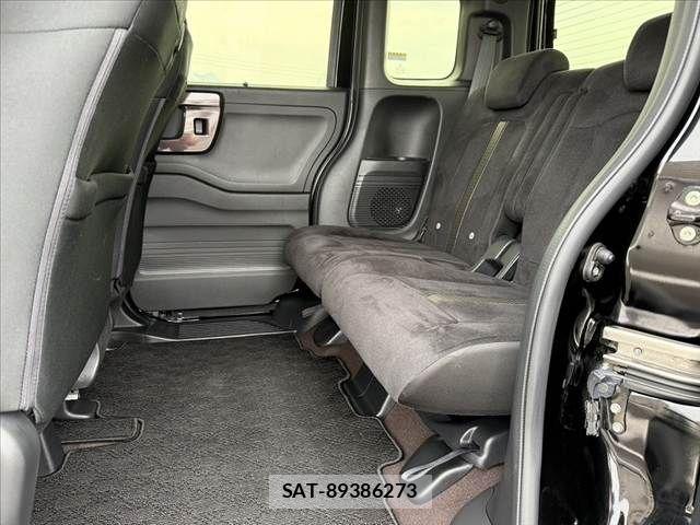 Honda N BOX CUSTOM 2020-02 7618650-18